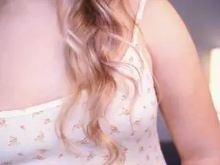 Shaquitapettrey  live sex cam