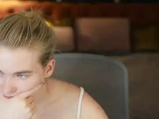 Avakiss  live sex cam