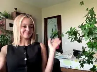 Juliannasaladin  live sex cam