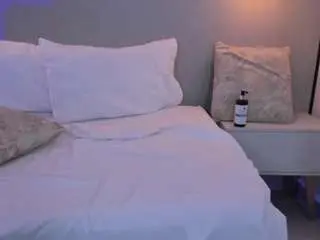 Mia-slora  live sex cam