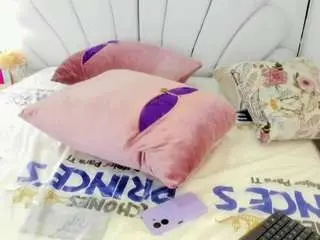 Roxydomnin  live sex cam