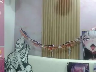 Suckerdrool  live sex cam