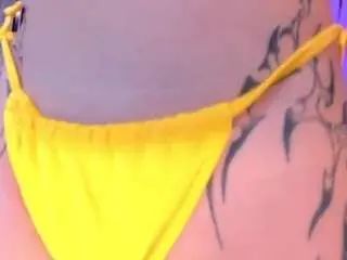 Bellaconnor  live sex cam