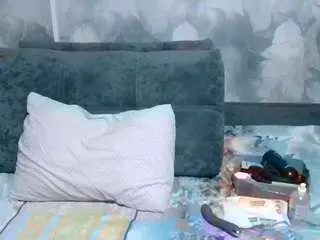 Loooving-emma  live sex cam