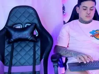 Alana-and-jack  live sex cam