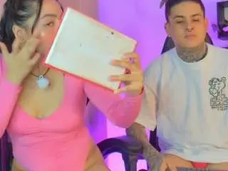 Alana-and-jack  live sex cam