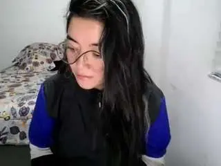 Cameliasaenz  live sex cam