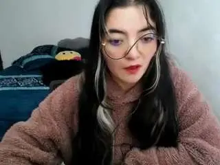 Cameliasaenz  live sex cam