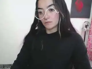 Cameliasaenz  live sex cam