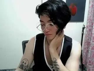 Cameliasaenz  live sex cam