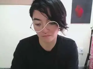 Cameliasaenz  live sex cam