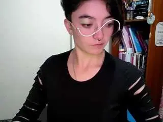 Cameliasaenz  live sex cam