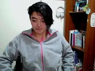 Cameliasaenz  live sex cam