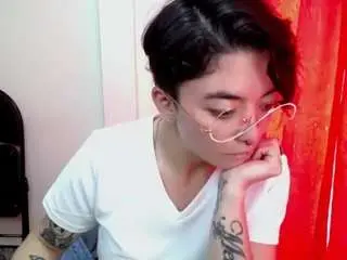 Cameliasaenz  live sex cam