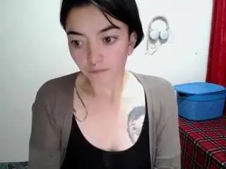 Cameliasaenz  live sex cam