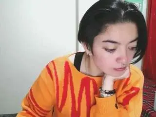 Cameliasaenz  live sex cam