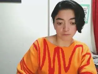 Cameliasaenz  live sex cam