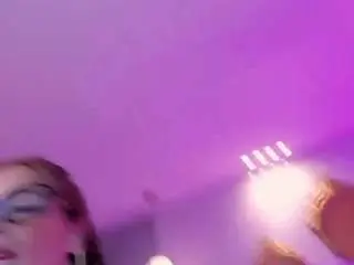 Corinnerusso  live sex cam