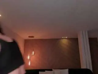 Corinnerusso  live sex cam