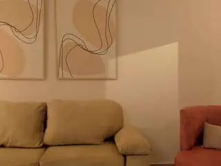Corinnerusso  live sex cam