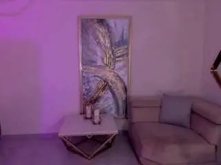 Corinnerusso  live sex cam