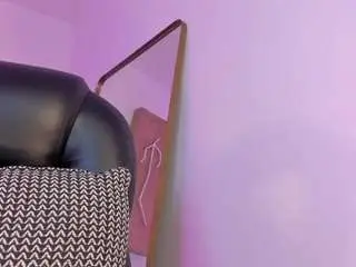 Corinnerusso  live sex cam
