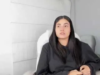 Emily-vill  live sex cam