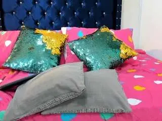 Gaby-zaens  live sex cam
