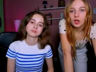 Kitty-layy  live sex cam