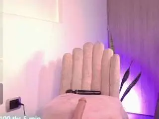 Liaqueenkit  live sex cam