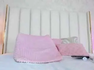 Miashichell  live sex cam