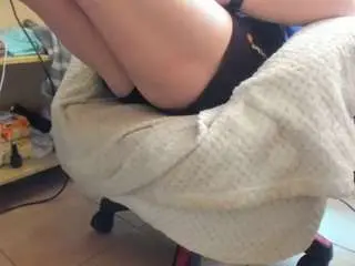 Naughtymistress  live sex cam