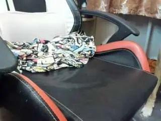 Naughtymistress  live sex cam