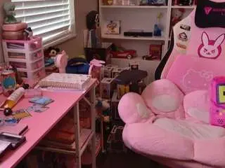 Hotpinkcheeto  live sex cam