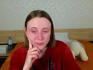 Adelina-cowell  live sex cam