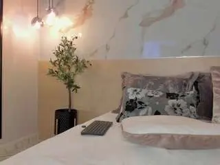 Leathompson1  live sex cam