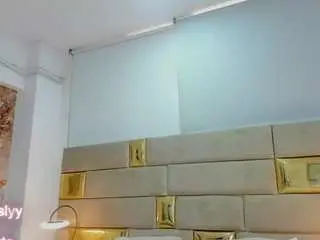 Leslycutee  live sex cam