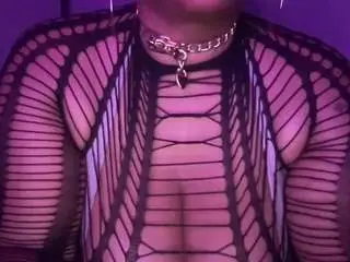 Ruethewaning  live sex cam