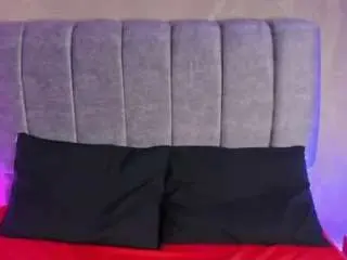 Yensy2614  live sex cam