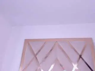 Angelkyraasm  live sex cam