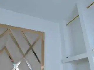 Angelkyraasm  live sex cam