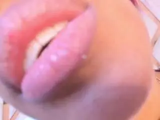 Angelkyraasm  live sex cam