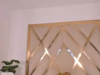 Angelkyraasm  live sex cam