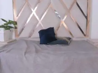 Angelkyraasm  live sex cam