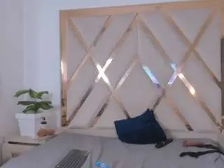 Angelkyraasm  live sex cam
