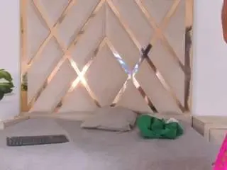 Angelkyraasm  live sex cam