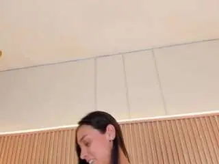 Nahimithompson  live sex cam