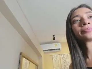 Nahimithompson  live sex cam