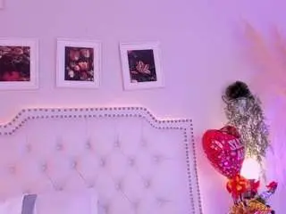 Nikavelvet  live sex cam
