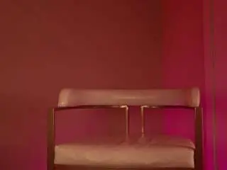 Sashalong13  live sex cam